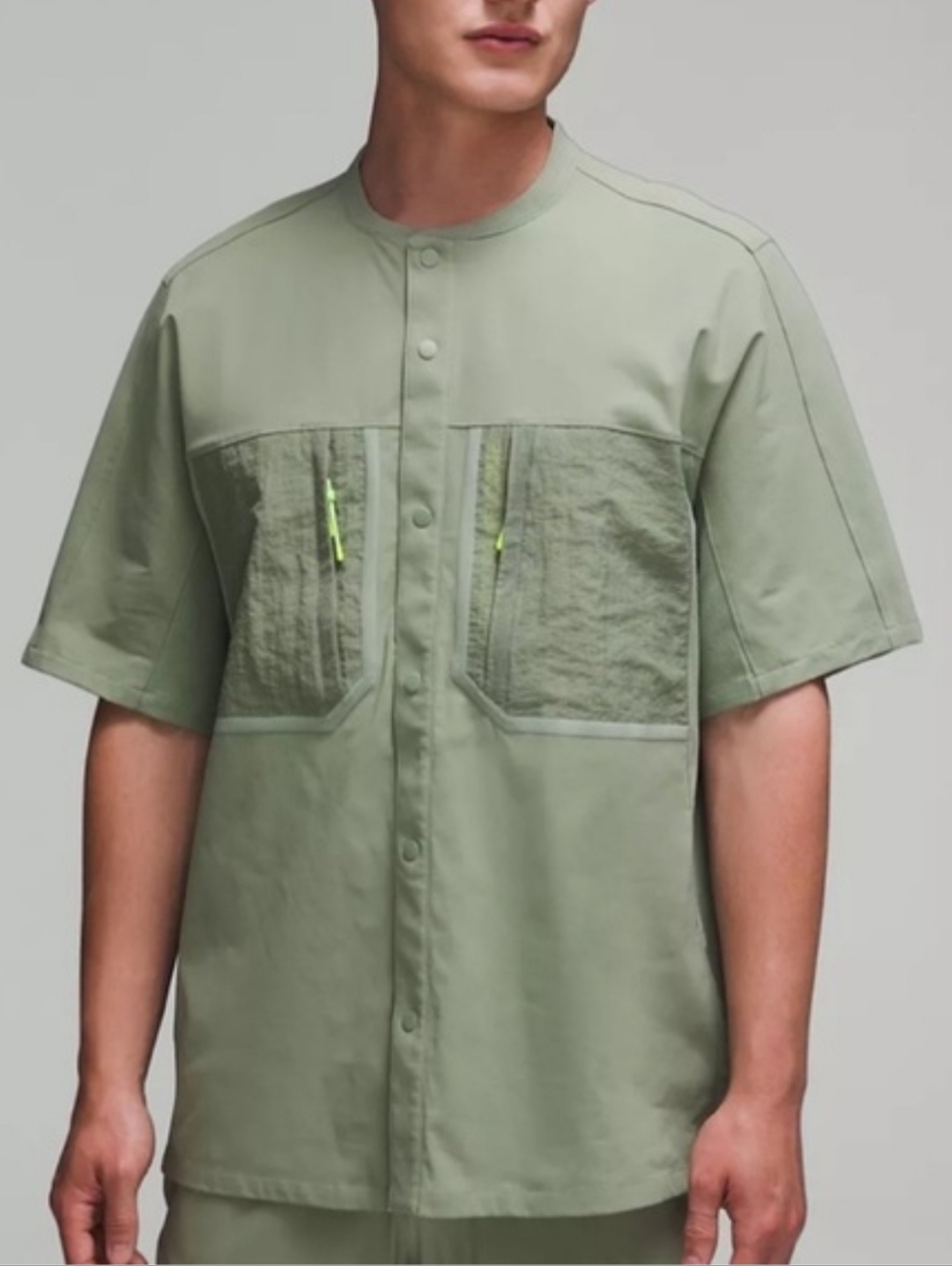 Lululemon Mans Water-Repellent Hiking Short-Sleeve Shirt Size Xs